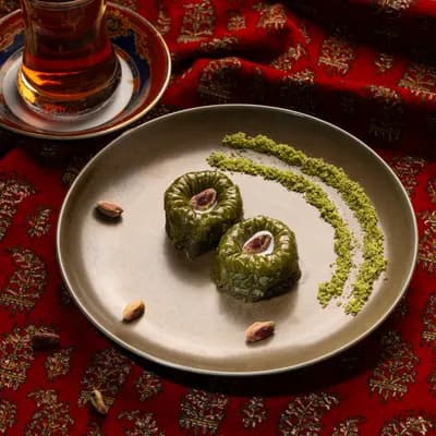 باقلوا پسته‌ای علی حان